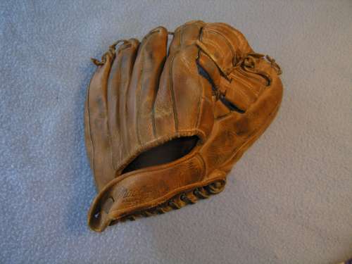 Ernie Banks Wilson A2934 Back Doug